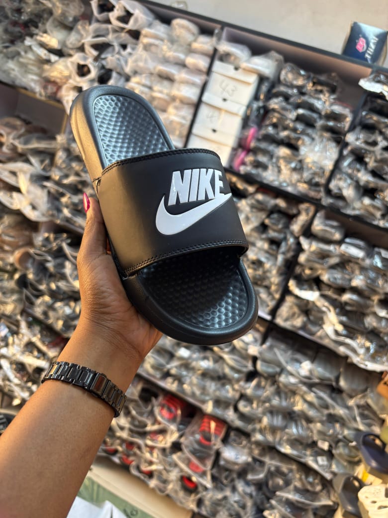 Nike slides - View 2