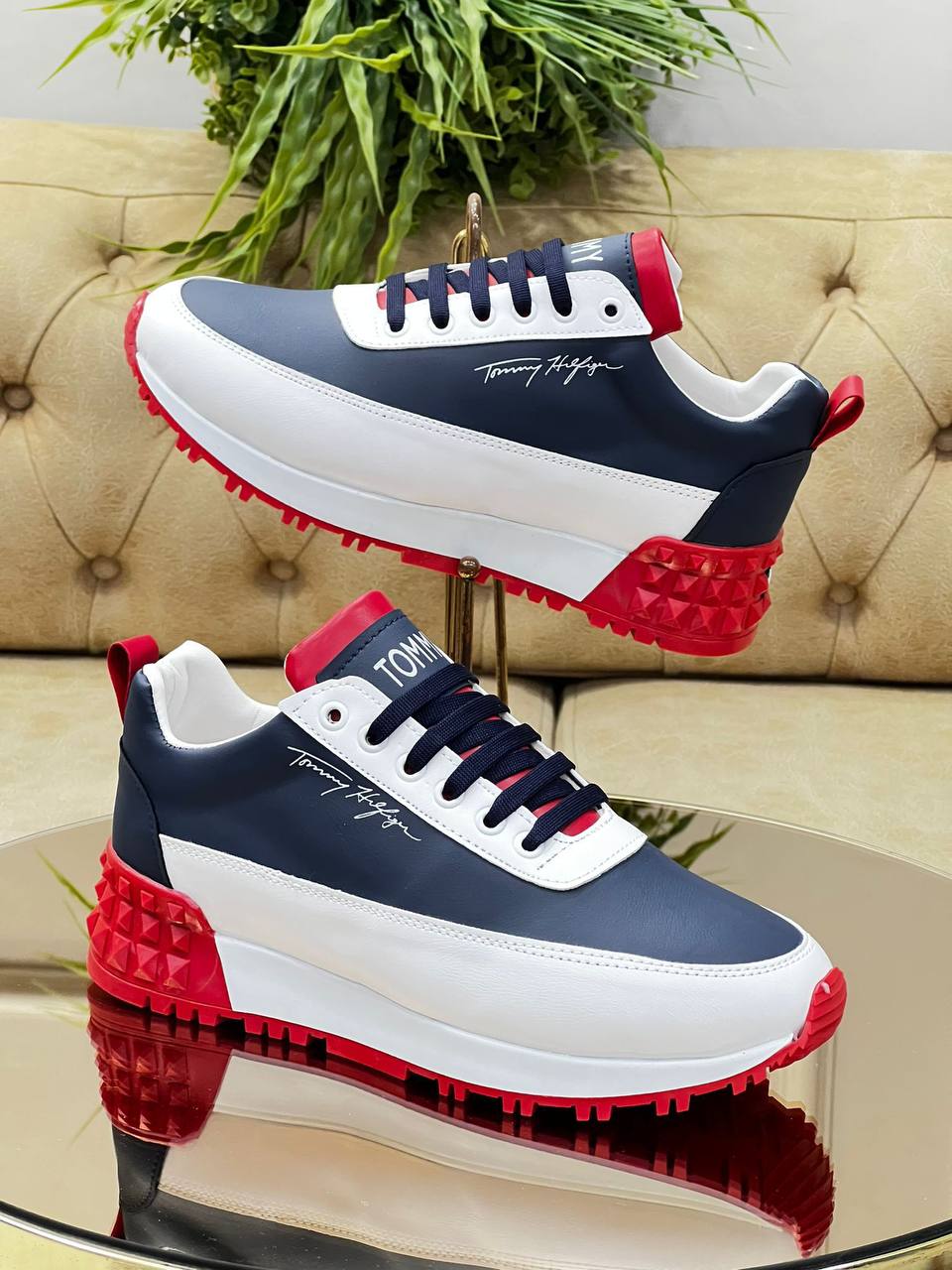 Tommy Sneakers